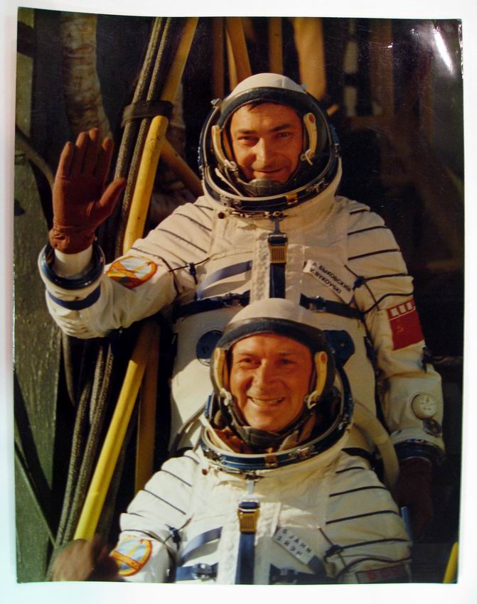 Item #215416 Autographed color crew photo signed on verso. SOYUZ 31.