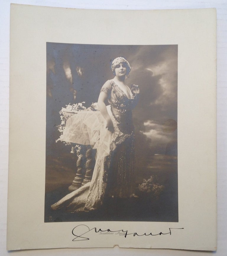 Item #246777 Signed Vintage Photograph. Geraldine FARRAR, 1882 - 1967.