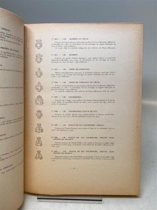 Dictionnaire des Poincons de Maitres-Orfevres Francais du XIVe Siecle a 1838.