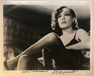 Item #279982 Signed vintage photograph. Simone SIGNORET, 1921 - 1985