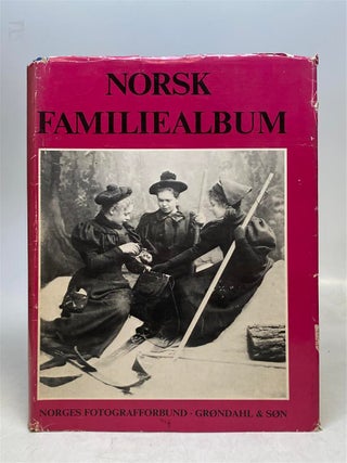 Item #322345 Norsk Familie-Album. Else M. BOYE, Finn P. NYQUIST